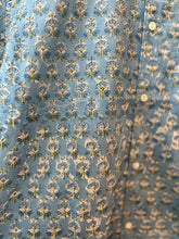 Load image into Gallery viewer, Men’s Mandarin collar shirt - soft blue

