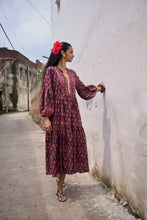 Load image into Gallery viewer, The WASABI midi - vintage NAVY with red butis
