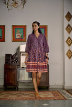 Load image into Gallery viewer, the CHILLI mini - vintage navy with red floral

