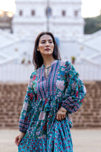 Load image into Gallery viewer, The WASABI midi - royal green w/ red blue floral
