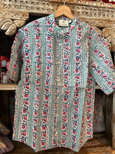 Load image into Gallery viewer, Men’s Mandarin collar shirt - green stripes
