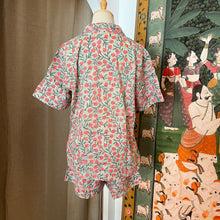 Load image into Gallery viewer, Pyjamas shorts set - light green w/ pink floral
