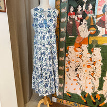 Load image into Gallery viewer, BORAGE MIDI dress - white with blue floral
