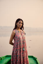 Load image into Gallery viewer, the BORAGE MIDI dress - pink pastels floral
