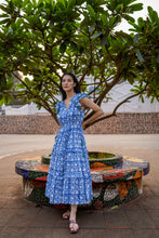 Load image into Gallery viewer, the CILANTRO midi - deep blue w/ white floral
