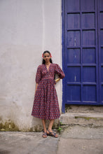 Load image into Gallery viewer, the ANISE midi - vintage navy with red butis
