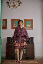 Load image into Gallery viewer, The CLOVE top - vintage navy with red butis

