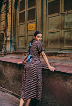Load image into Gallery viewer, the PARSLEY MIDI dress - black bagru
