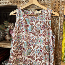 Load image into Gallery viewer, the KAFFIR midi - white with brown floral
