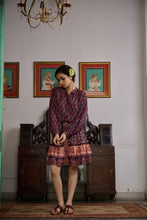 Load image into Gallery viewer, the DILL skirt - vintage navy with red floral
