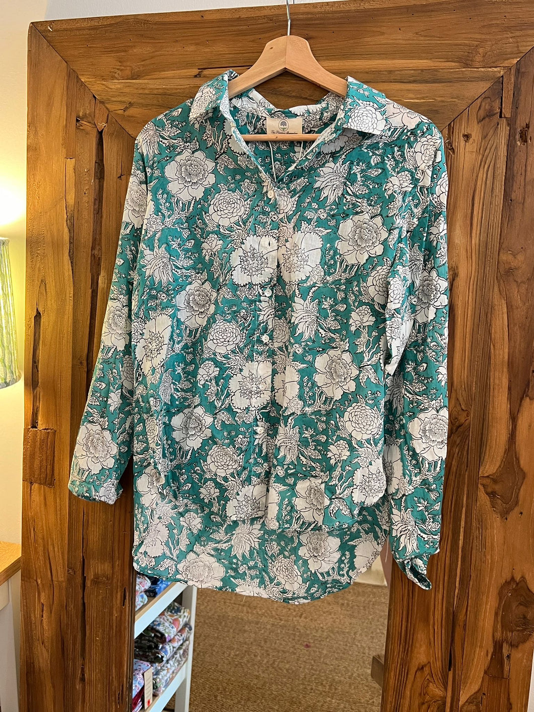 The BASIC shirt - sea green floral