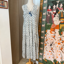 Load image into Gallery viewer, BORAGE MIDI dress - white &amp; blue butis
