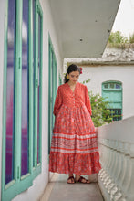 Load image into Gallery viewer, The CHILLI midi - coral &amp; pink floral
