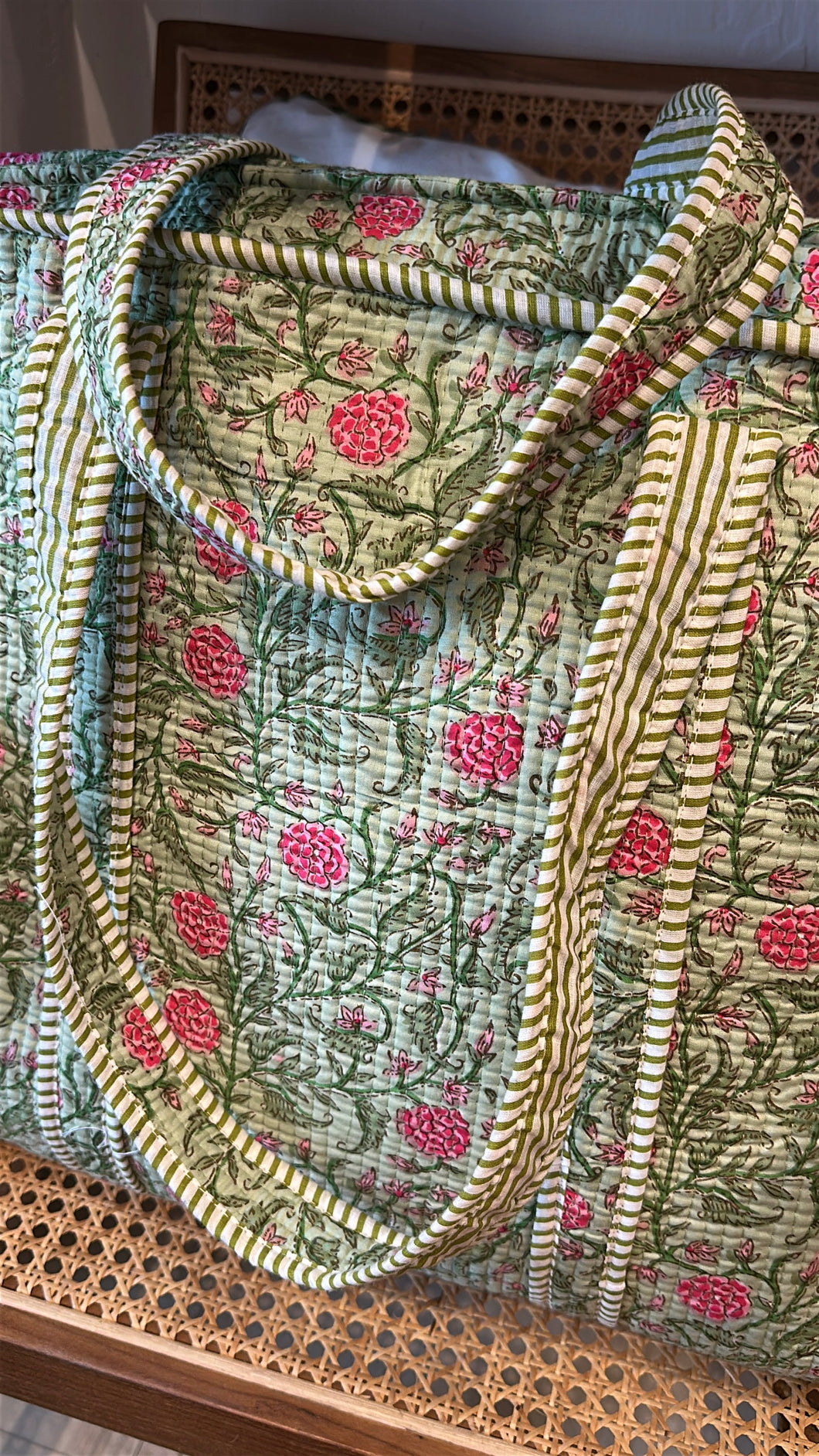 Quilted Tote bag (WITH ZIP)