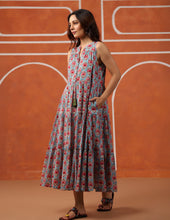 Load image into Gallery viewer, BORAGE MIDI dress - turquoise blue with pink butis
