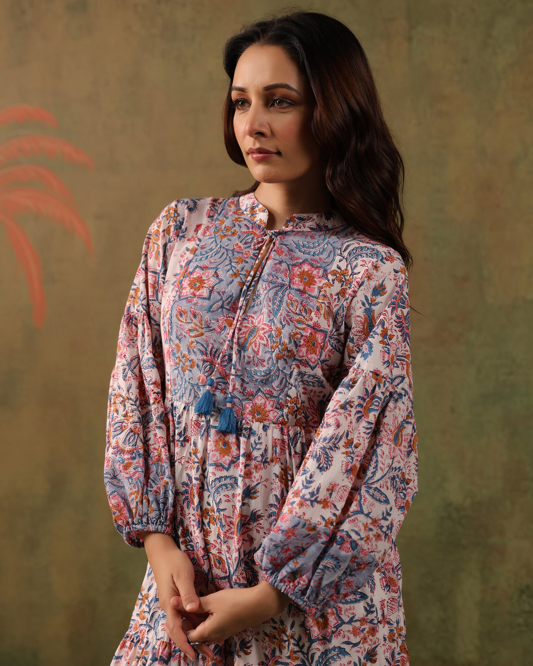 The WASABI midi - White with blue floral