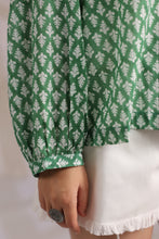 Load image into Gallery viewer, The CLOVE top - green butis
