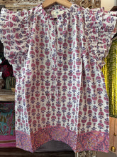 Load image into Gallery viewer, the FENNEL top - white with purple butis💜
