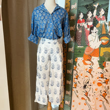 Load image into Gallery viewer, the ROSEMARY pants- white w/ blue paisley
