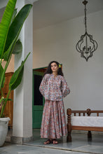 Load image into Gallery viewer, The CLOVE top - white with red and pink floral

