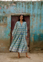 Load image into Gallery viewer, the Thyme maxi - green &amp; yellow floral
