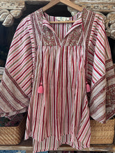 Load image into Gallery viewer, the MINT top - pink &amp; red stripes
