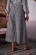 Load image into Gallery viewer, the GINGER pants- black &amp; white checkered
