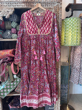 Load image into Gallery viewer, the Thyme maxi - red colourful floral
