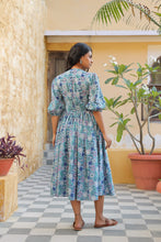 Load image into Gallery viewer, the ANISE midi - blue geometric
