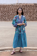 Load image into Gallery viewer, The WASABI midi - royal green w/ red blue floral

