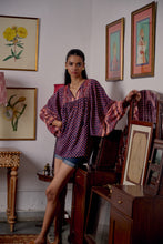 Load image into Gallery viewer, the MINT top - vintage navi with red dana butis
