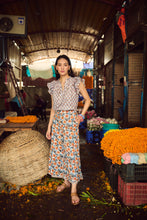 Load image into Gallery viewer, the ROSEMARY pants- white &amp; orange floral
