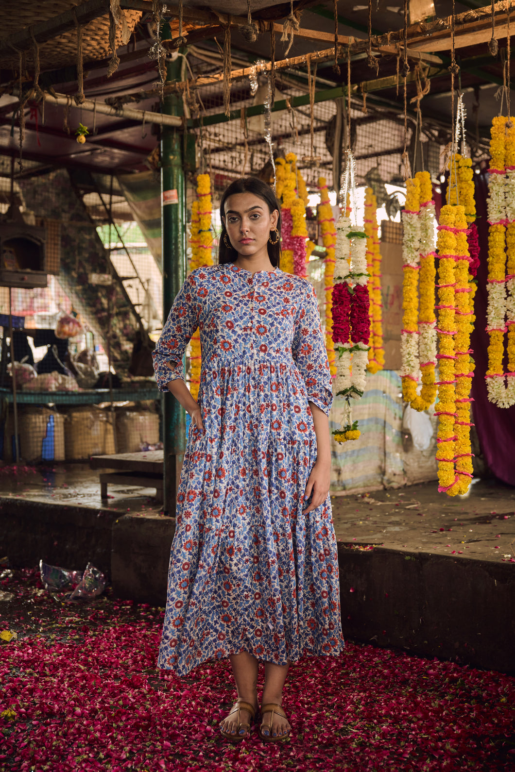 The Pepper dress - white with blue red floral