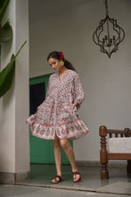 Load image into Gallery viewer, the CHILLI mini - white &amp; brown floral
