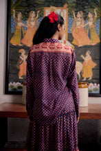 Load image into Gallery viewer, The BASIC shirt - Vintage NAVY with red butis
