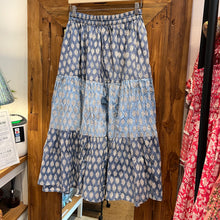 Load image into Gallery viewer, the TIERED skirt - Shades of blue
