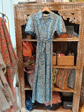 Load image into Gallery viewer, the MALABAR maxi - blue floral
