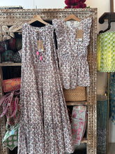 Load image into Gallery viewer, BORAGE MIDI dress - white with brown pink butis
