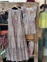 Load image into Gallery viewer, BORAGE MIDI dress - white with brown pink butis
