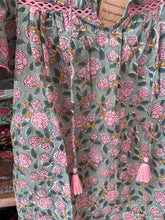 Load image into Gallery viewer, the GINKO top - soft green w/ pink floral
