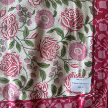 Load image into Gallery viewer, Table cloth 6seater - cream &amp; pink floral
