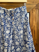 Load image into Gallery viewer, Rhubarb flared culottes - Royal Blue
