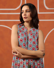 Load image into Gallery viewer, BORAGE MIDI dress - turquoise blue with pink butis
