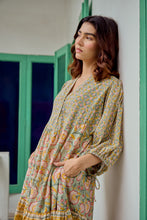 Load image into Gallery viewer, the CHILLI midi - pastel green floral

