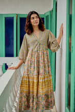 Load image into Gallery viewer, the CHILLI midi - pastel green floral
