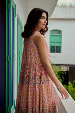 Load image into Gallery viewer, the BORAGE MAXI  - soft pink floral
