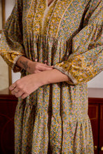 Load image into Gallery viewer, The WASABI midi -soft green/yellow floral
