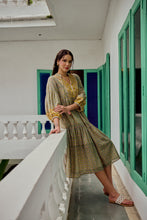 Load image into Gallery viewer, The WASABI midi -soft green/yellow floral
