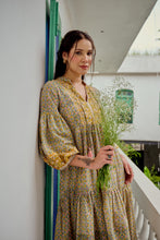 Load image into Gallery viewer, The WASABI midi -soft green/yellow floral

