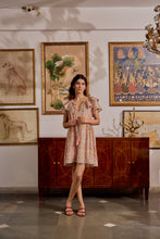 Load image into Gallery viewer, the MACE mini - petite floral
